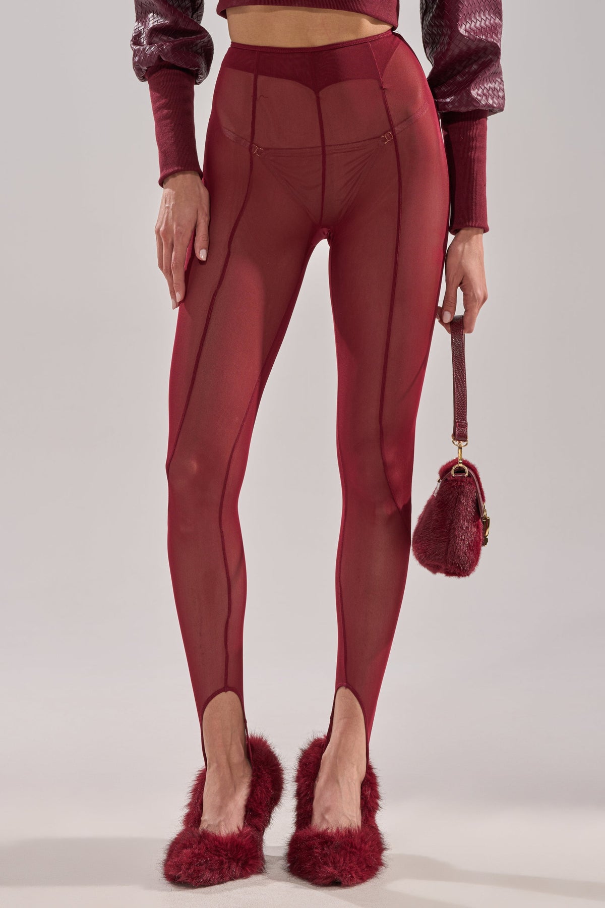 BALLET GIRL STIRRUP LEGGING IN BURGUNDY