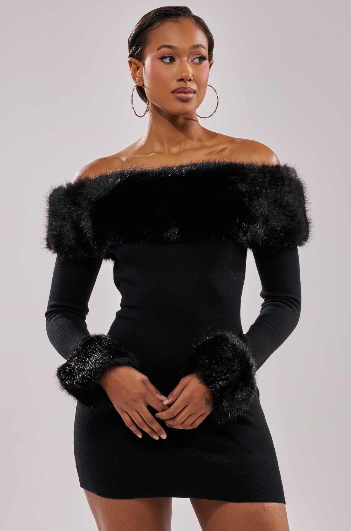 COMFY COZY FUR TRIM MINI DRESS IN BLACK