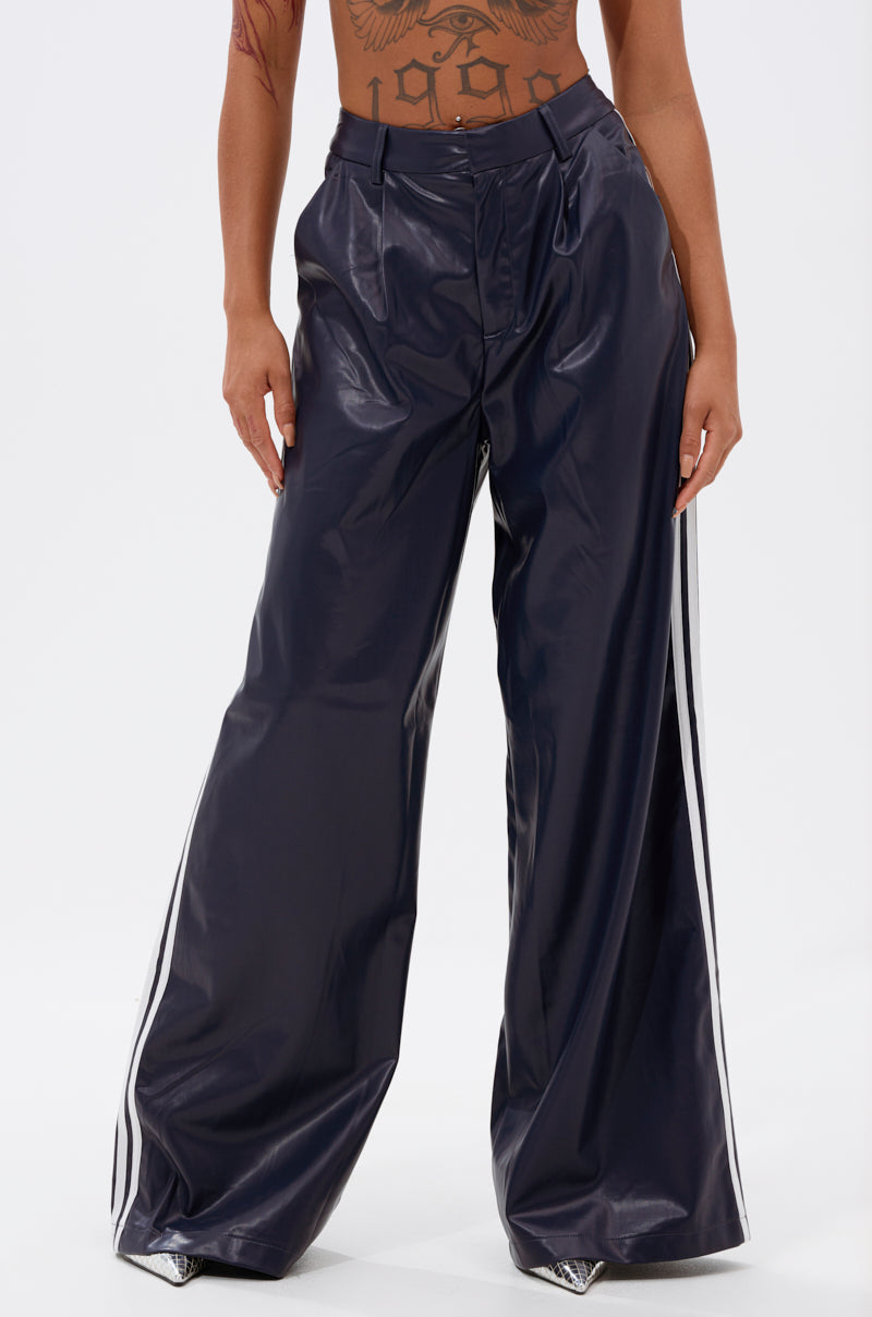 DAYTIME LOVIN TROUSER IN NAVY