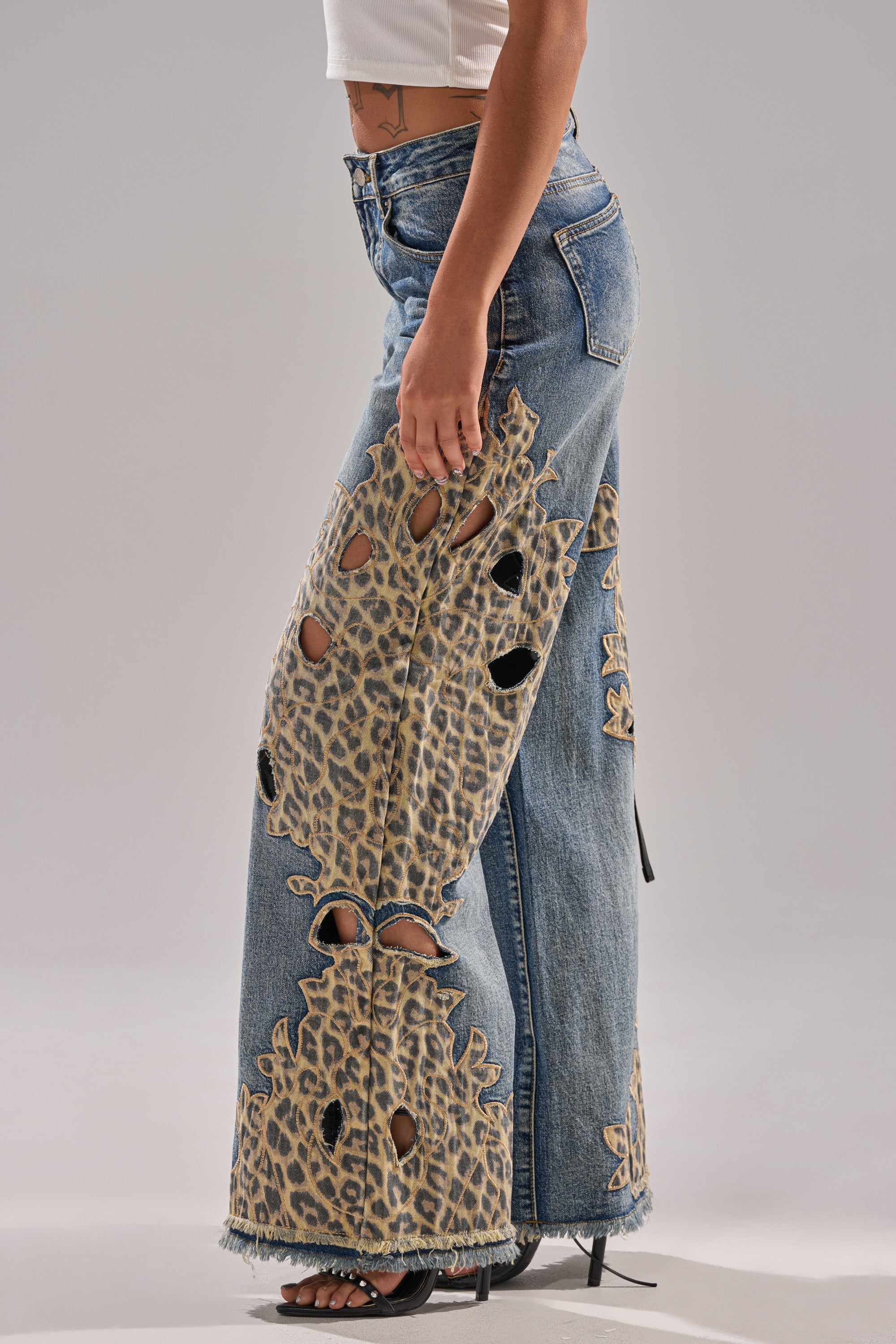AMIGAS CHEETAH PRINT WIDE LEG PANT