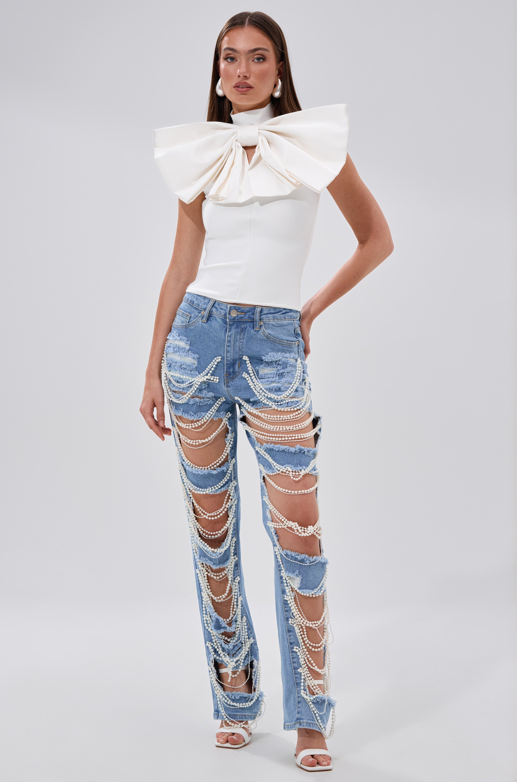 CUTIE BOW TOP IN WHITE