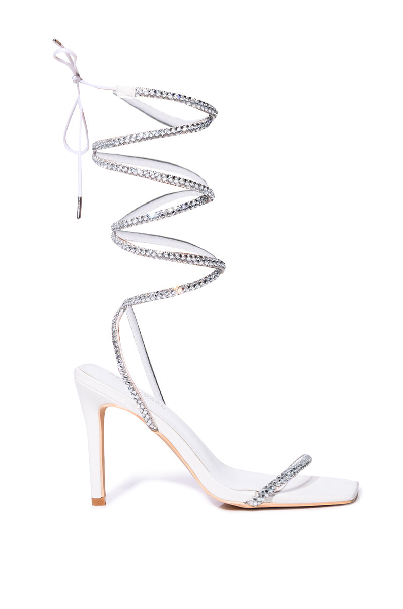 AZALEA WANG BROMLEY STRAPPY SANDAL IN WHITE