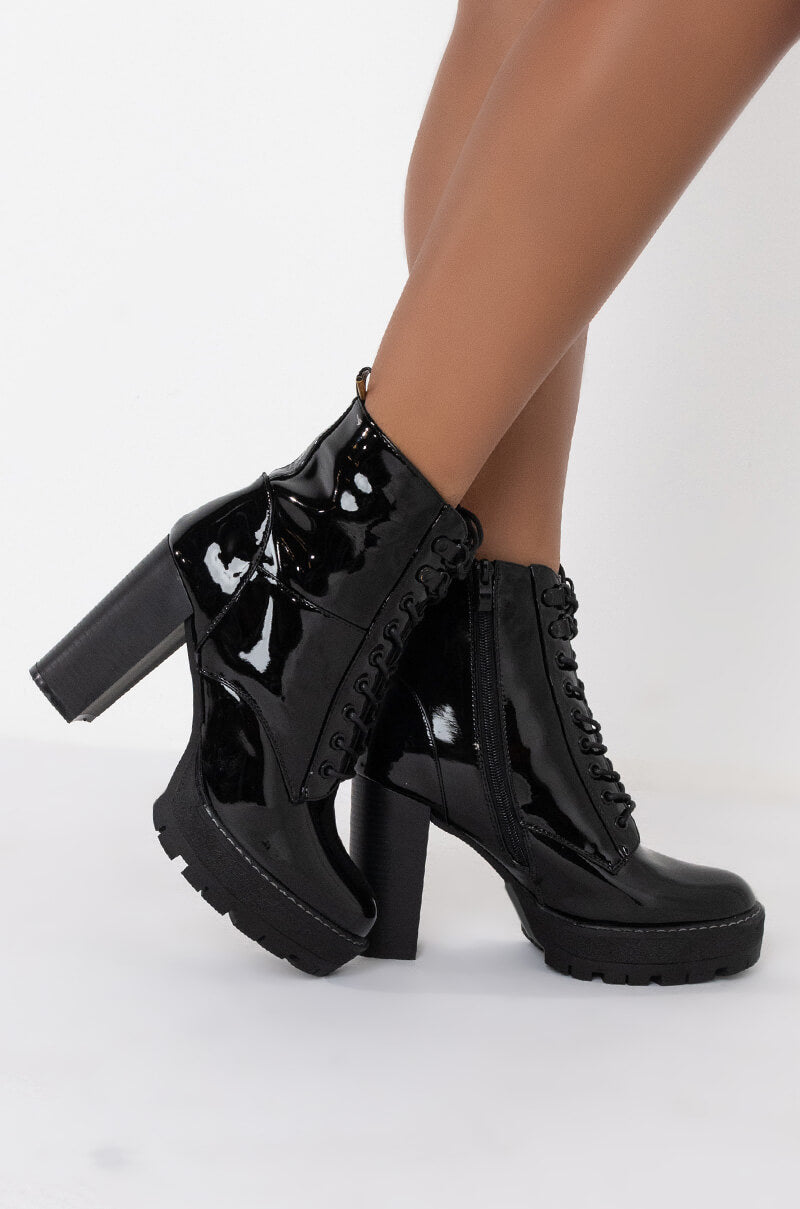 AZALEA WANG CHUNKY HEEL LACE UP BOOTIE BLACK PATENT