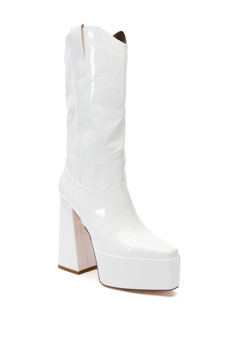 AZALEA WANG KACEY CHUNKY PATENT WESTERN BOOT IN WHITE