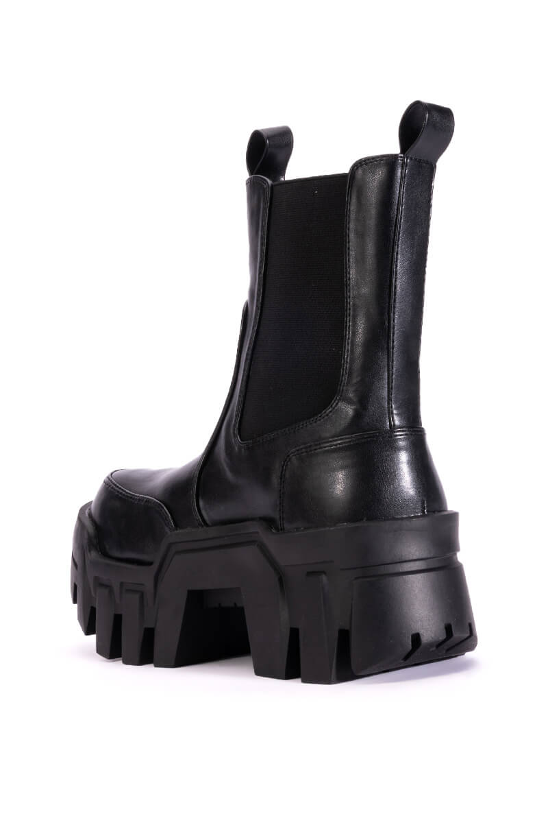 AZALEA WANG KELIANNA CHUNKY BOOT IN BLACK