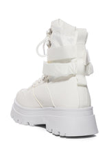 AZALEA WANG PEACHY MONOCHROMATIC SNEAKER IN WHITE