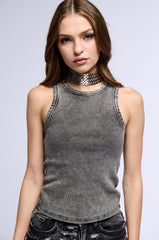 BASIC DISTRESSED MINERAL WASH TANK TOP IN GREY