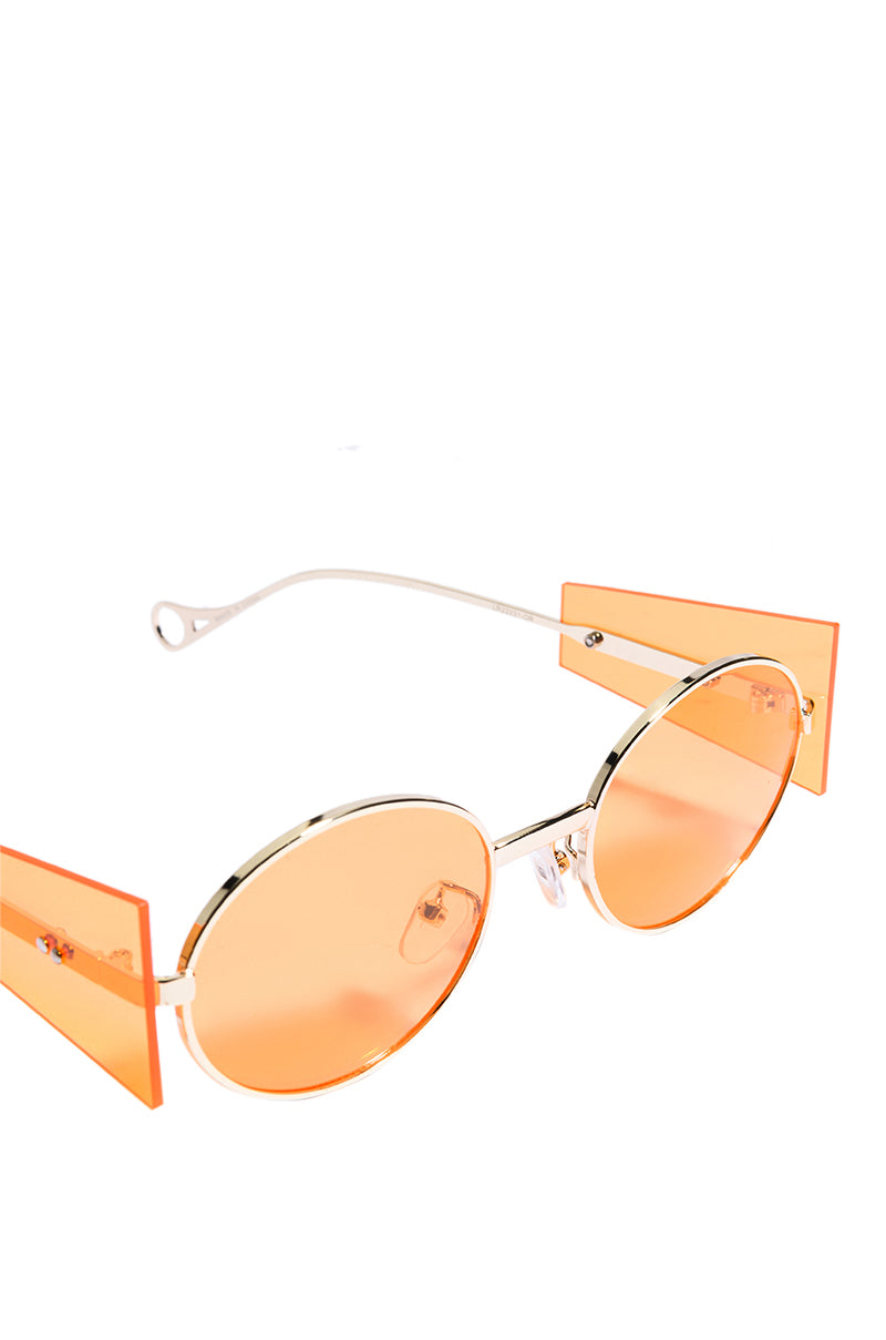 CONTEMPORARY ART RIMLESS SUNNIES IN ORANGE